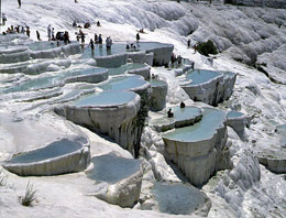 Pamukkale'ye rekor sayıda turist