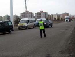 Sahte polis gerçek polise çatınca...