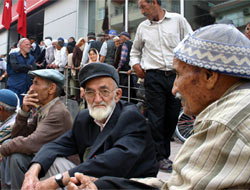 Emekli pakete girdi yeni zam yolda